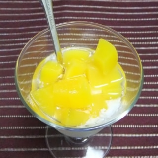 簡単デザート♡黄色で元気にゆず桃ヨーグルト